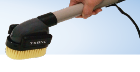 Because of no-blow ionizing, this can be used even inside the clean room/clean bench.